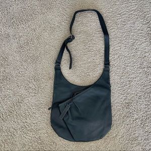 Rengaya Black Leather Crossbody Bag